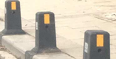 30 X 30 Reflektörlü Dikili Sınır Elemanı (Siyah Mineral Yüzey)